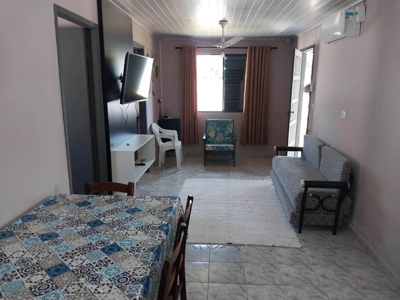 Casa Disponivel Diaria, 300m Do Mar Casa Sozinha No Terreno Holiday home Matinhos